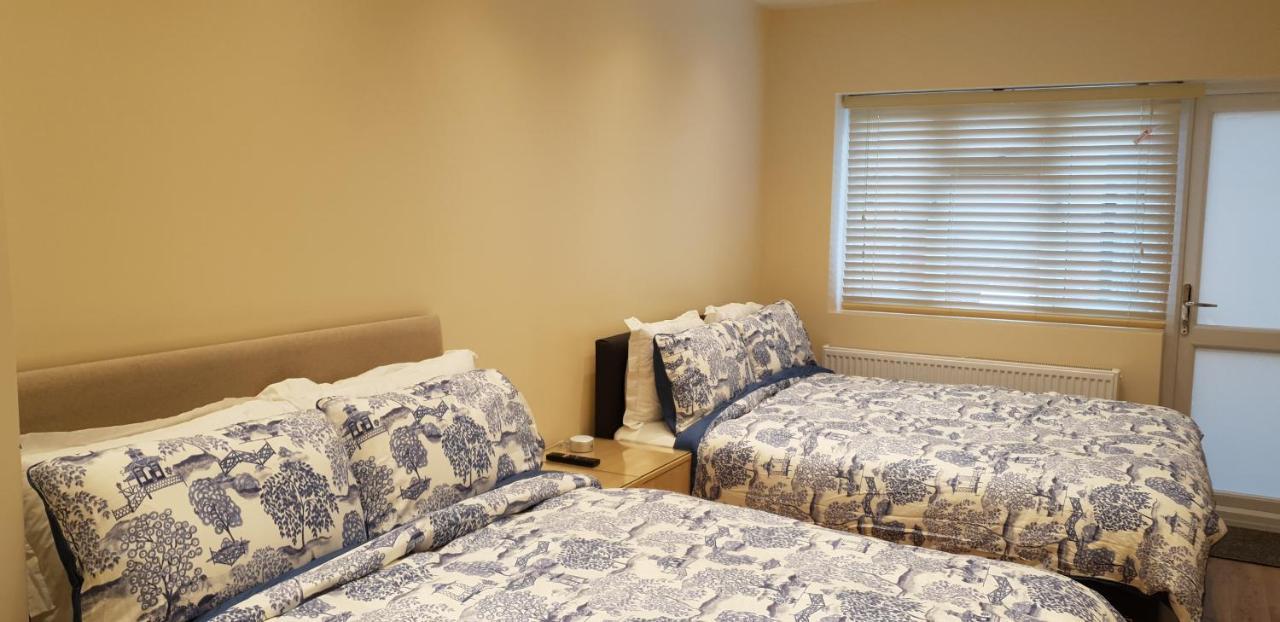London Luxury Apartments 5 Min Walk From Ilford Station, With Free Parking Free Wifi Exterior foto