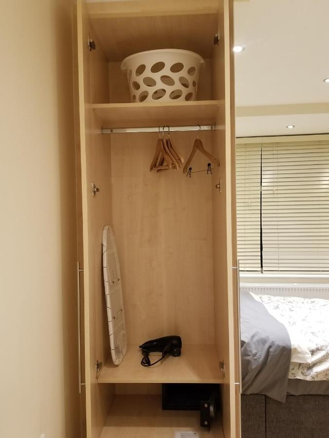 London Luxury Apartments 5 Min Walk From Ilford Station, With Free Parking Free Wifi Exterior foto