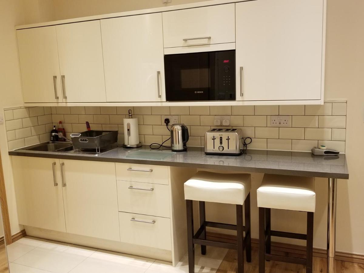 London Luxury Apartments 5 Min Walk From Ilford Station, With Free Parking Free Wifi Exterior foto