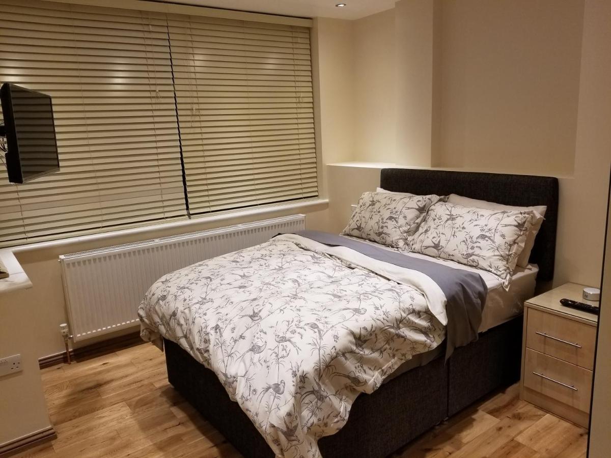 London Luxury Apartments 5 Min Walk From Ilford Station, With Free Parking Free Wifi Exterior foto