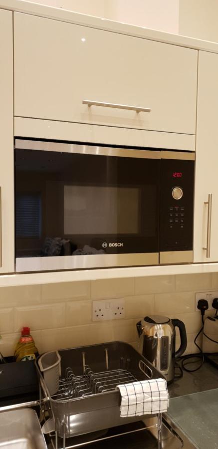 London Luxury Apartments 5 Min Walk From Ilford Station, With Free Parking Free Wifi Exterior foto