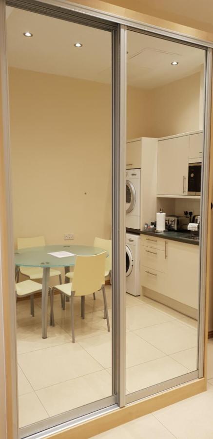 London Luxury Apartments 5 Min Walk From Ilford Station, With Free Parking Free Wifi Exterior foto