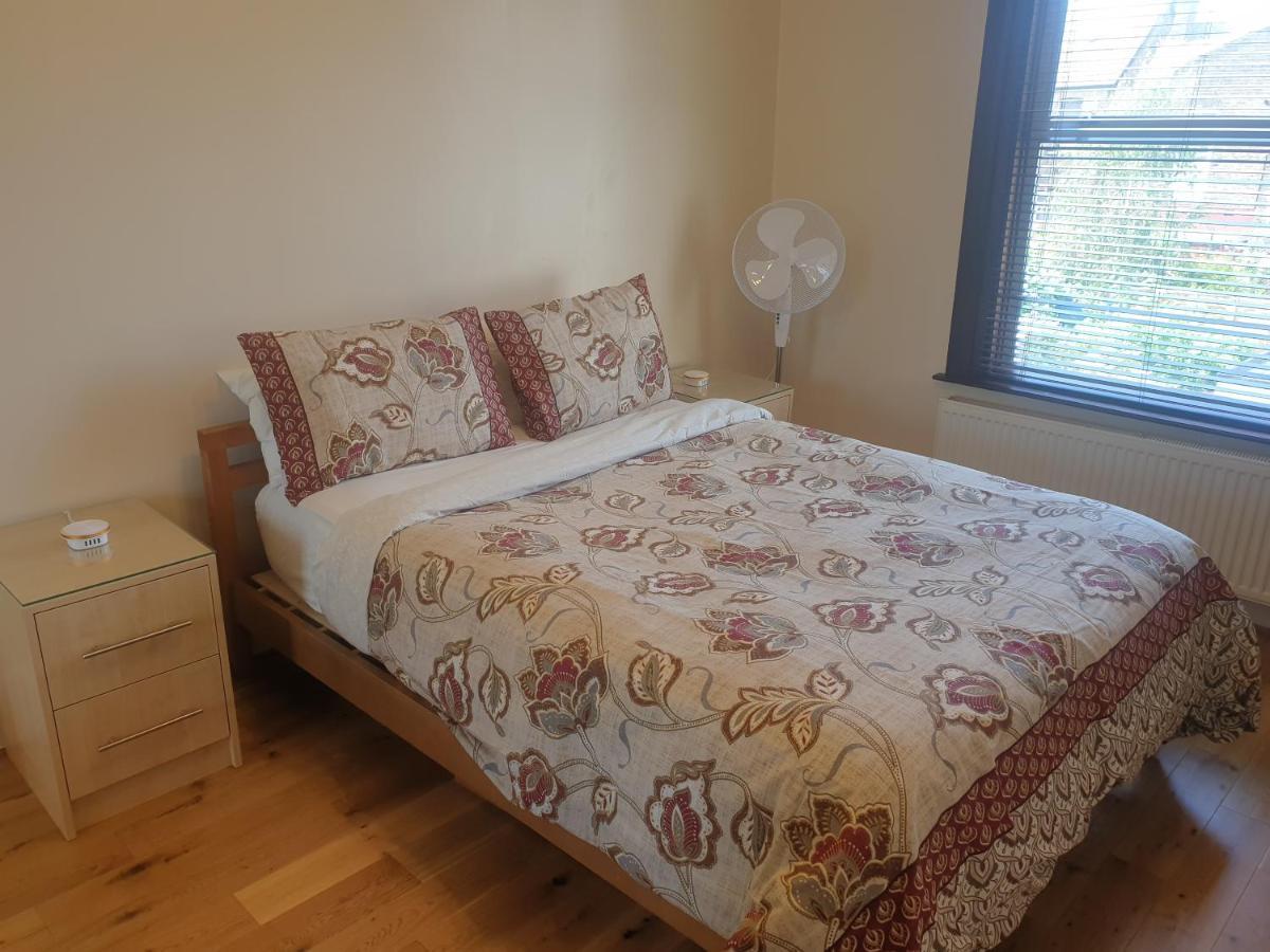 London Luxury Apartments 5 Min Walk From Ilford Station, With Free Parking Free Wifi Exterior foto
