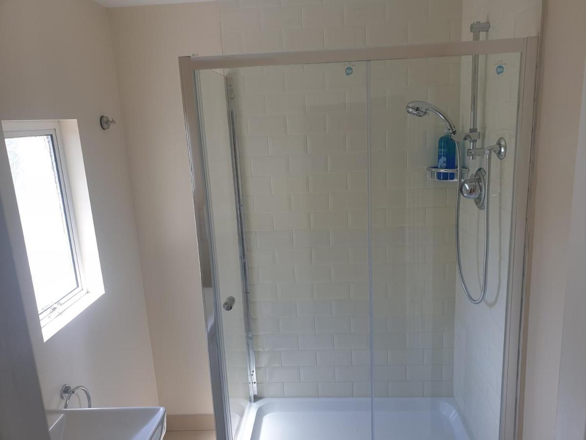 London Luxury Apartments 5 Min Walk From Ilford Station, With Free Parking Free Wifi Exterior foto