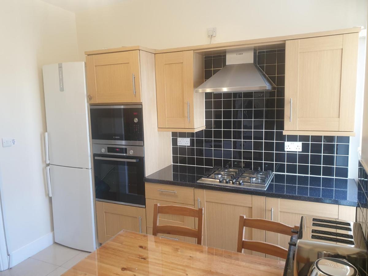 London Luxury Apartments 5 Min Walk From Ilford Station, With Free Parking Free Wifi Exterior foto
