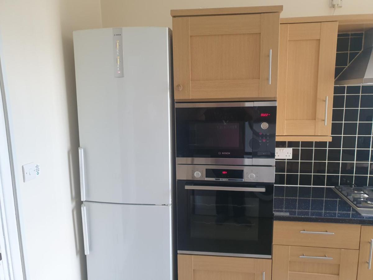 London Luxury Apartments 5 Min Walk From Ilford Station, With Free Parking Free Wifi Exterior foto
