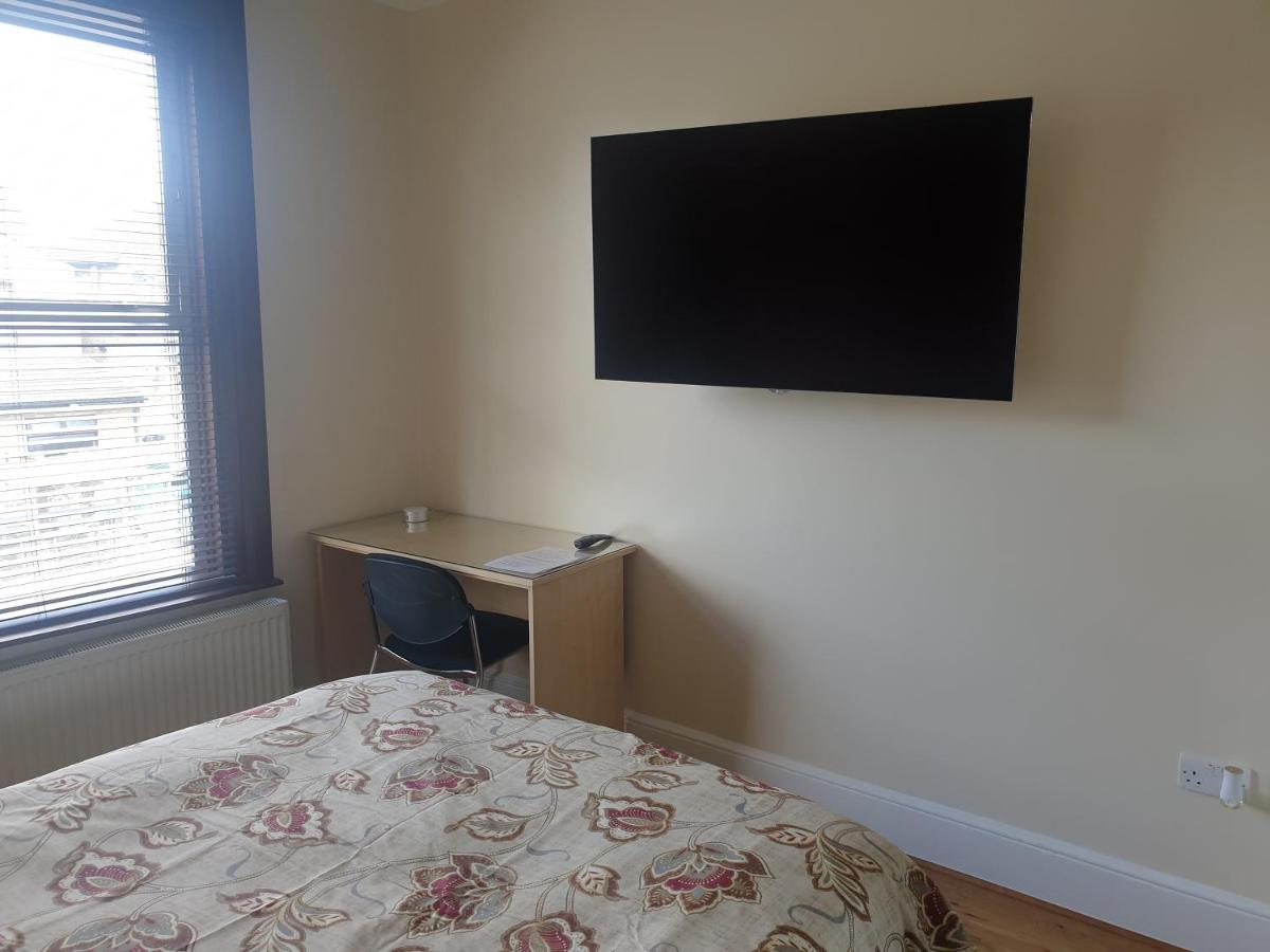 London Luxury Apartments 5 Min Walk From Ilford Station, With Free Parking Free Wifi Exterior foto