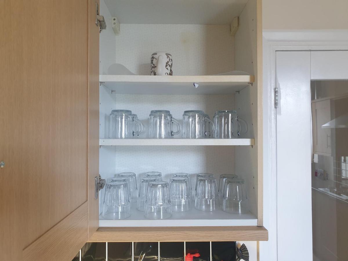 London Luxury Apartments 5 Min Walk From Ilford Station, With Free Parking Free Wifi Exterior foto