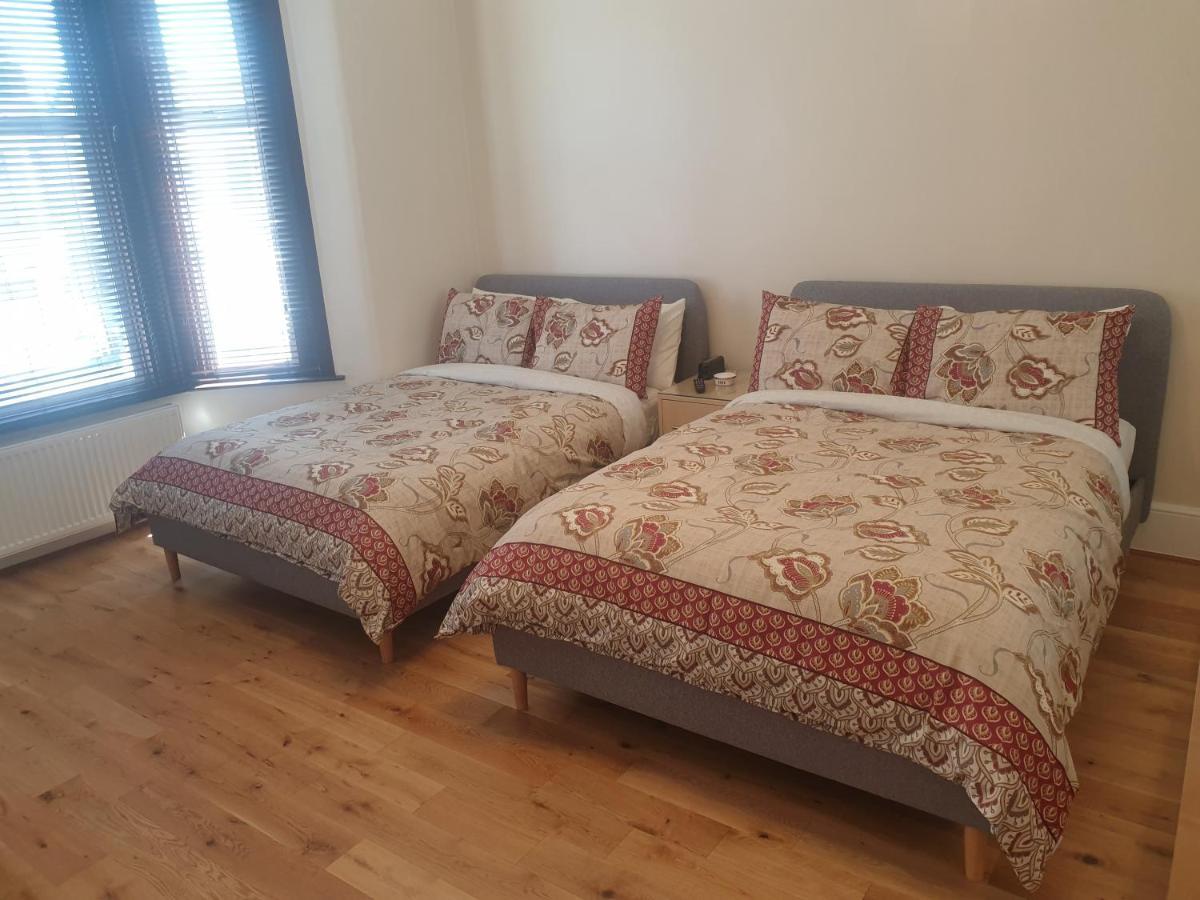 London Luxury Apartments 5 Min Walk From Ilford Station, With Free Parking Free Wifi Exterior foto